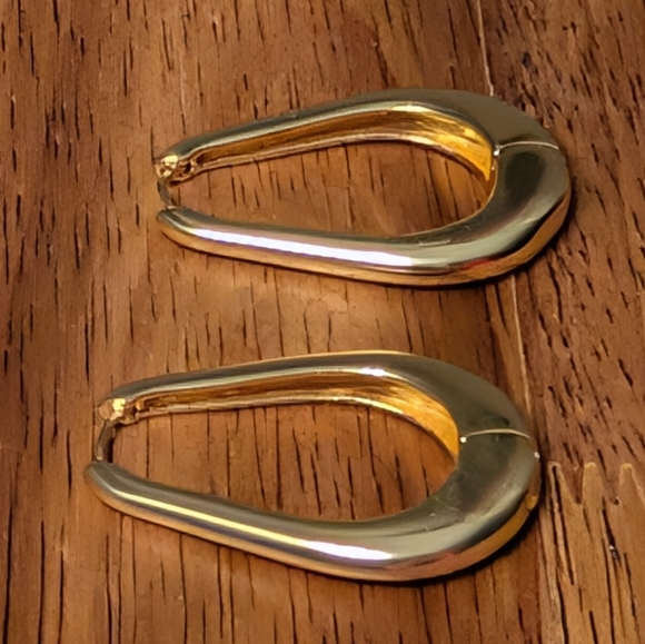 Madewell Droplet Large Hoop Earrings - Picture 2 of 8